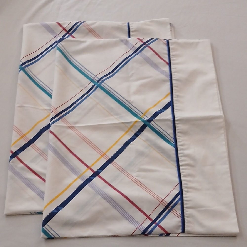 Vintage 3 Piece Queen Sheets - Picture 3 of 11